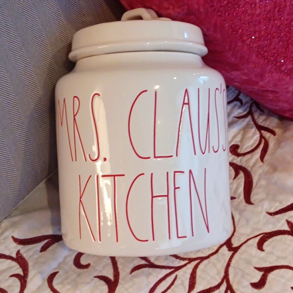 Rae Dunn, Cookie Jar- " MRS CLAUSES KITCHEN", off white with red letters, NEW